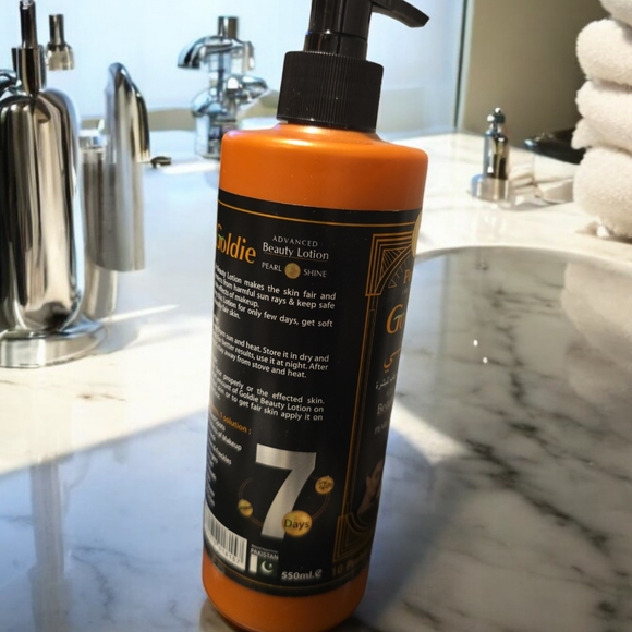 Perlay Goldie Advanced Beauty Lotion 550ml ( 7 Days Result) - Picture 2 of 4